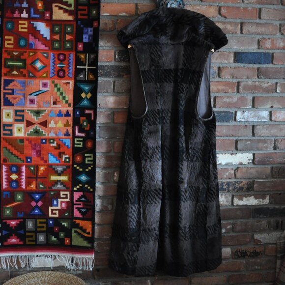 Nutria Fur  Black & Brown Plaid Long Vest, XL Collar Sleeveless Coat Duster S - Picture 13 of 15